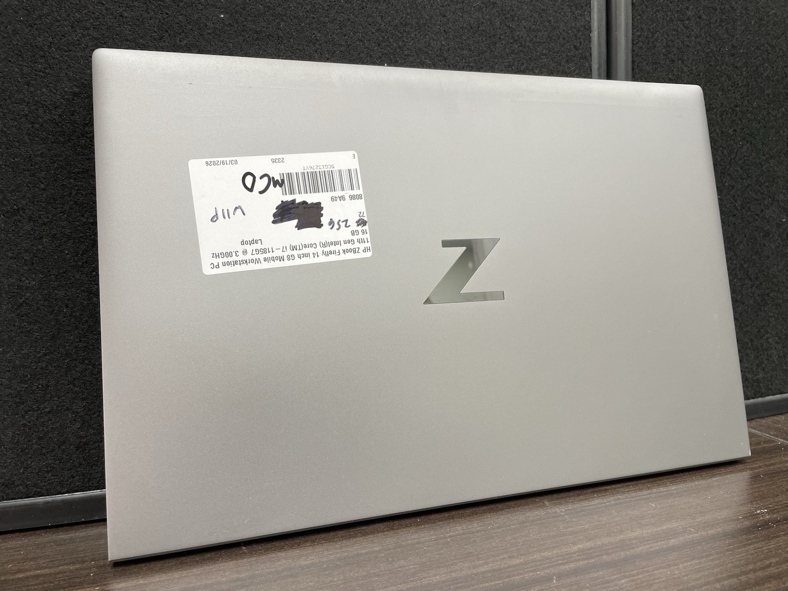 HP ZBook Firefly 14 G8 Mobile Workstation i7-1185G7 16GB RAM 256GB SSD