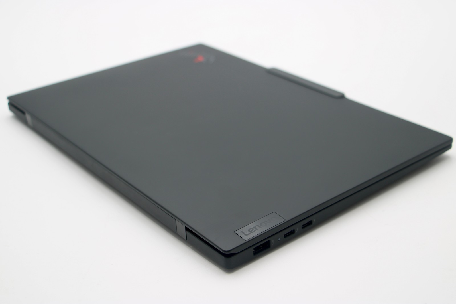Lenovo ThinkPad X1 Carbon Gen 13 2.8K OLED Ultra 7 258V/ 32GB/ 2TB SSD/ Arc 140V