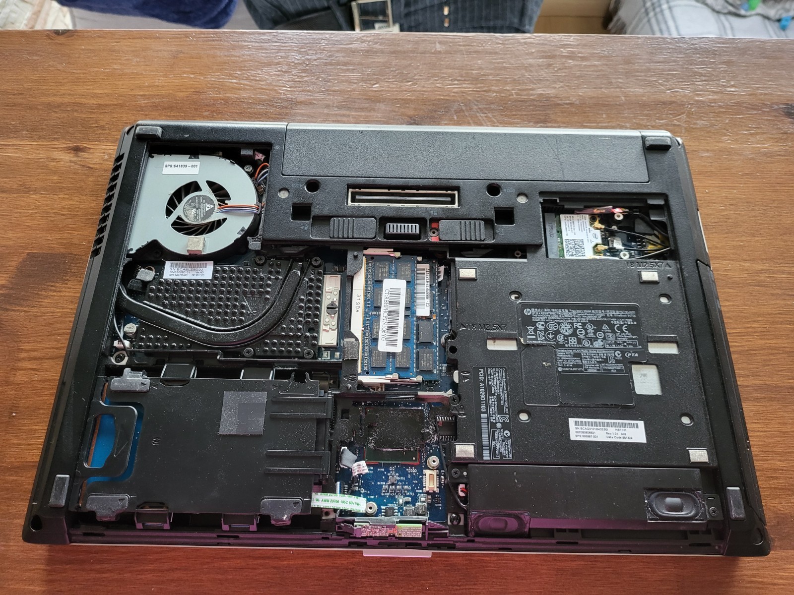 HP Elitebook 8470p Laptop – i5, 64gb SSD, 4gb RAM.