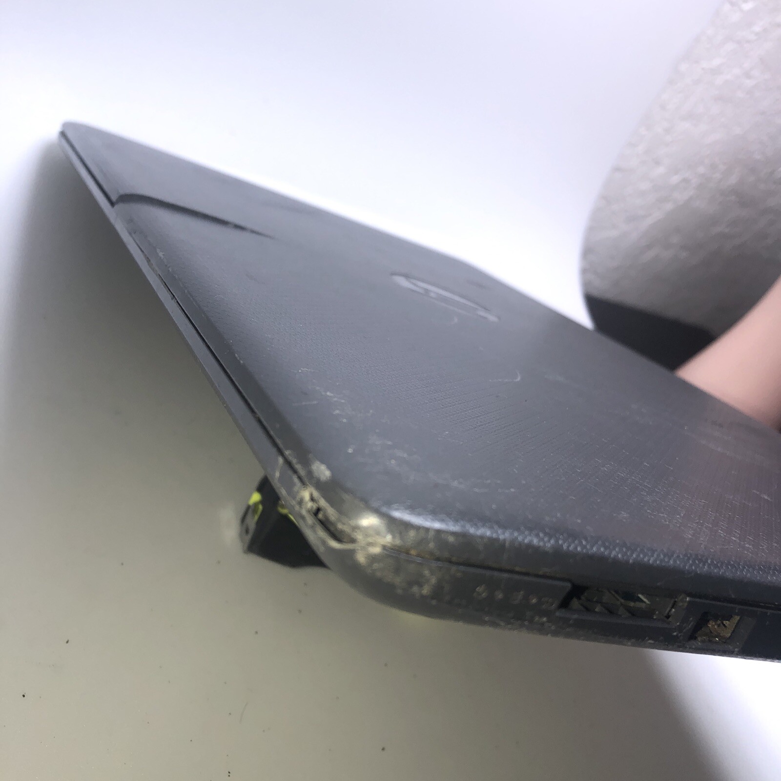 HP 255 G7 AMD E2-9000E 1.50GHZ 4GB ( Not Sure of Model ) For Part Only ( See Pic