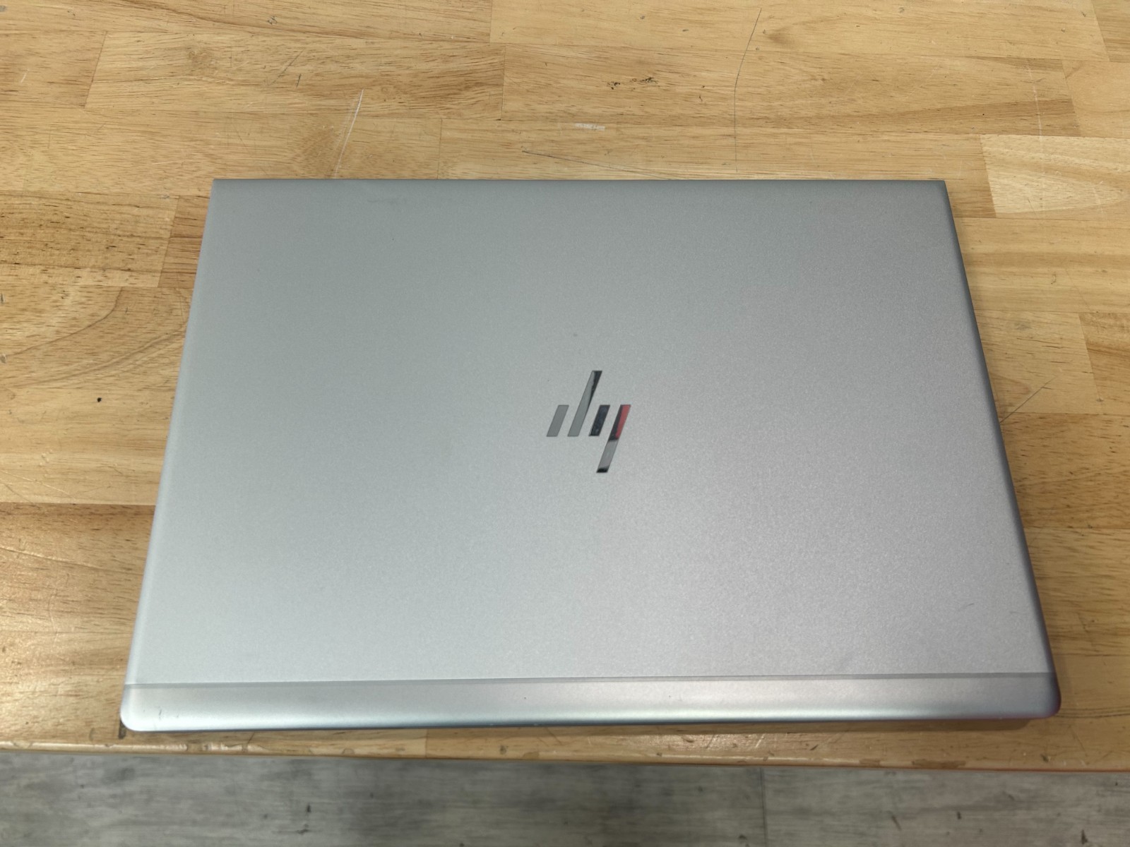 HP ELITEBOOK 745 G5 14″ AMD Ryzen 5 2500U 3.00GHz 16GB RAM 256GB NVMe