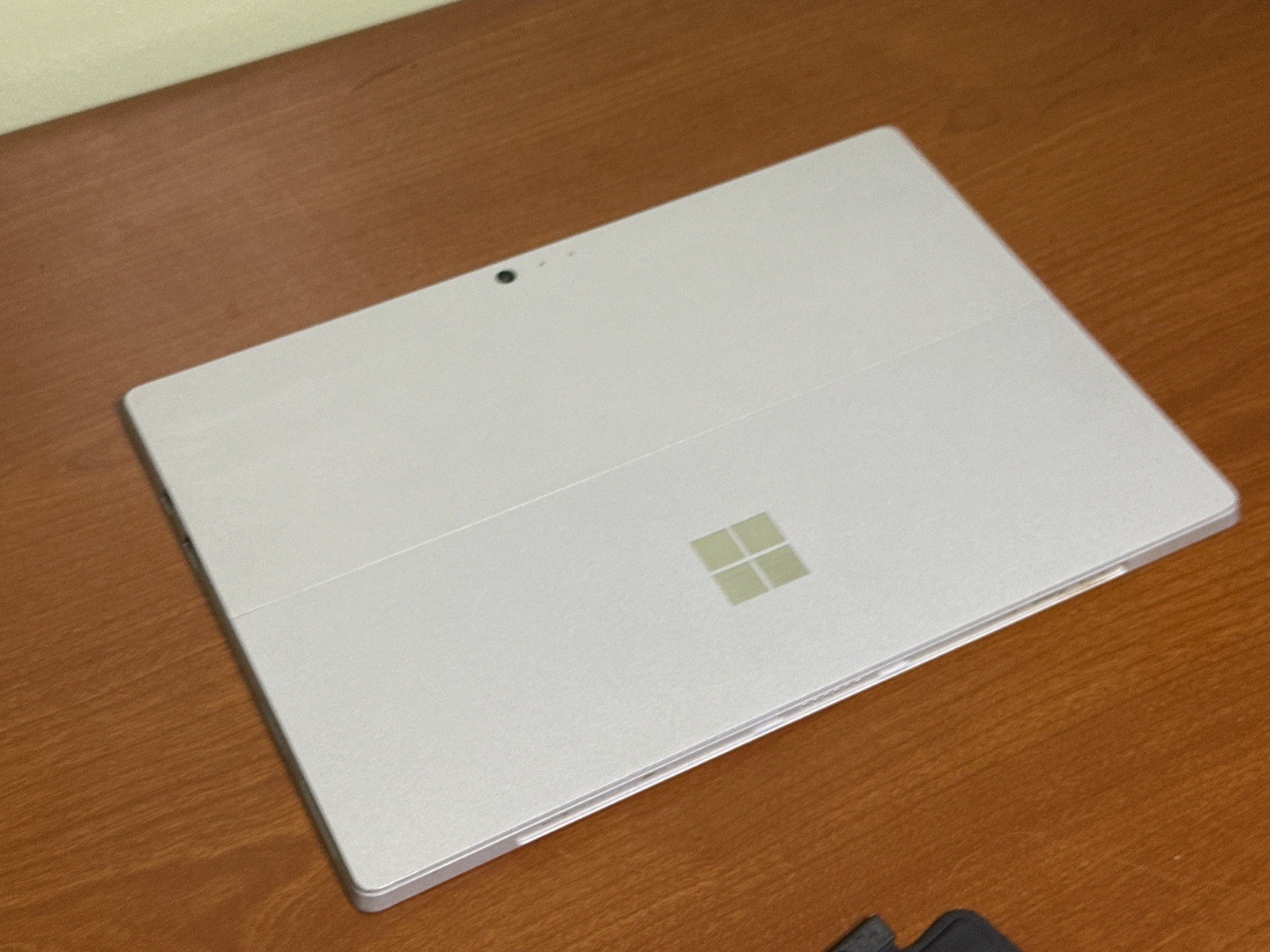 Microsoft Surface Pro 4 1724 i5 4GB 128GB Win10 Pro w/ Type Cove