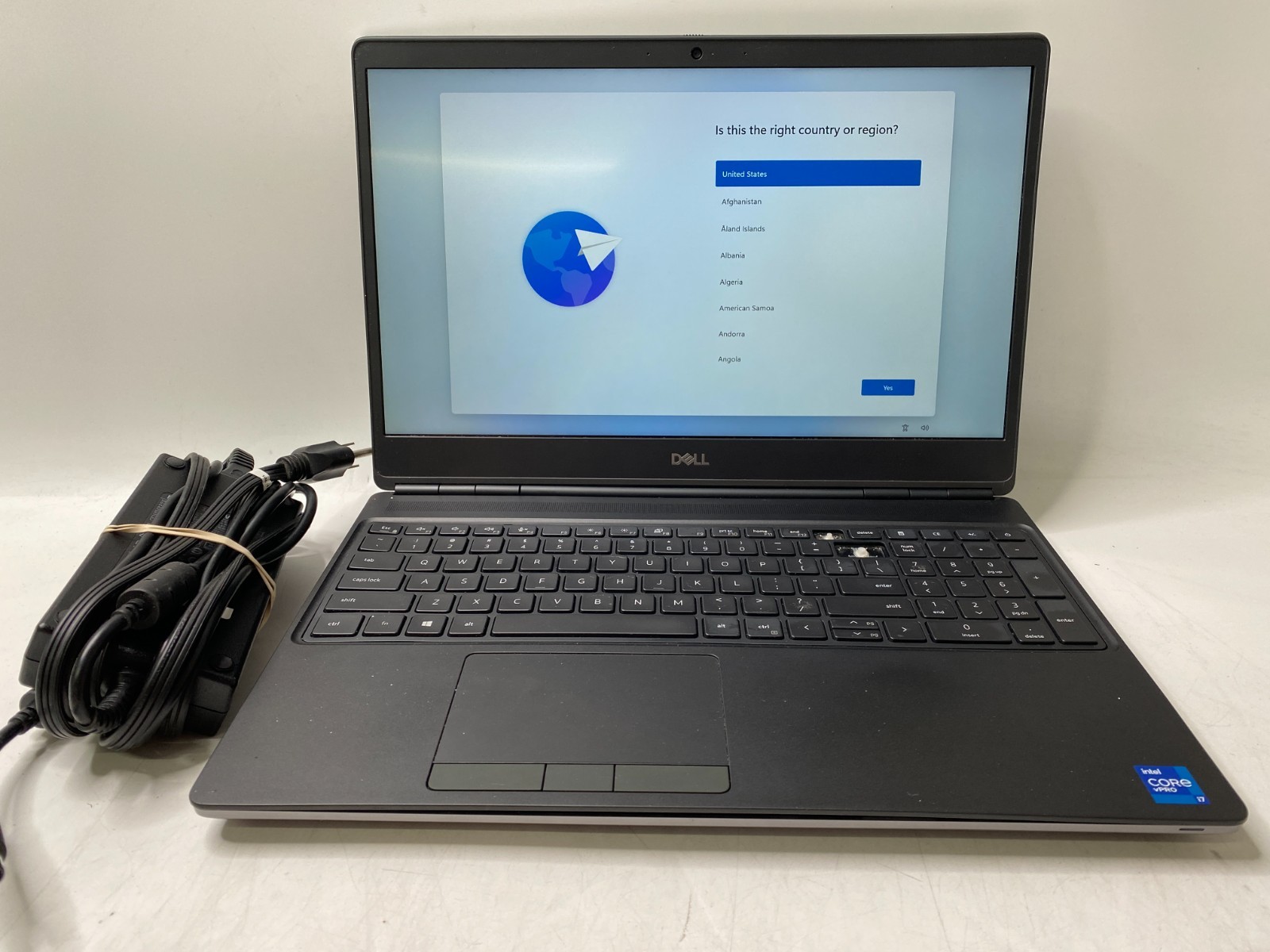Dell Precision 7560 i7 32GB DDR4 2x 500GB SSD NVIDIA T1200 W11P – Missing Keys