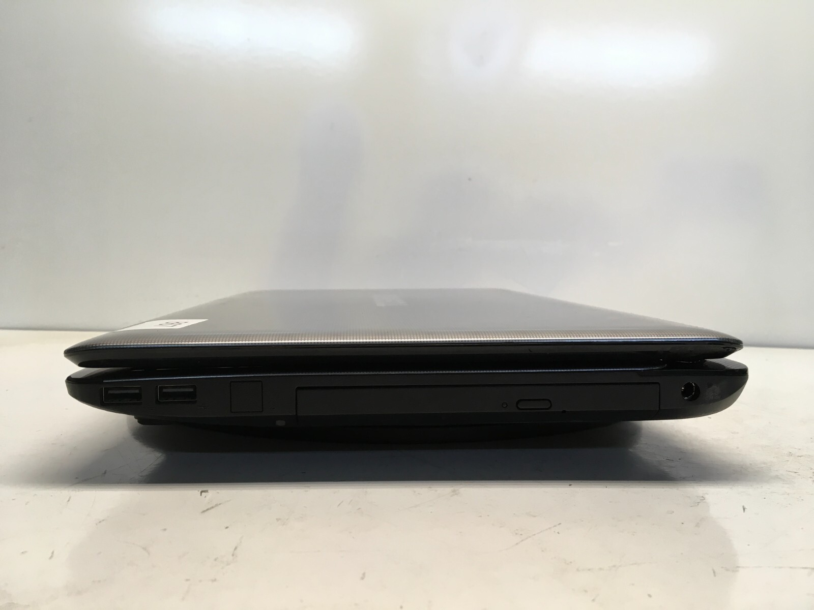 Toshiba Satellite L755-S5158 Intel i5-2450M 2.5GHz 4 GB NO HDD