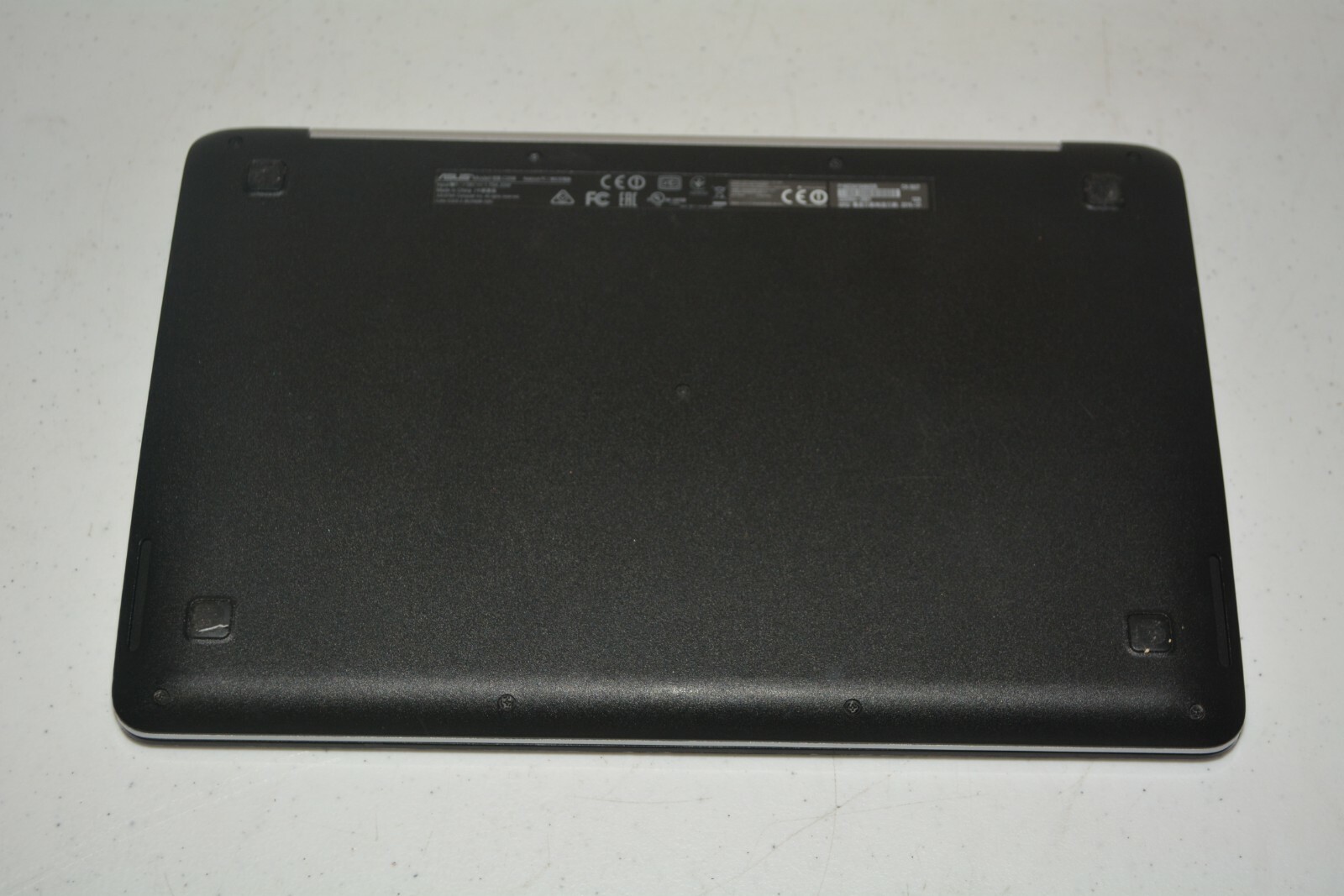 ^ Asus C200MA-DS01 Celeron Dual-Core 2.4GHz 2GB 16GB SSD 11.6″ Chromebook
