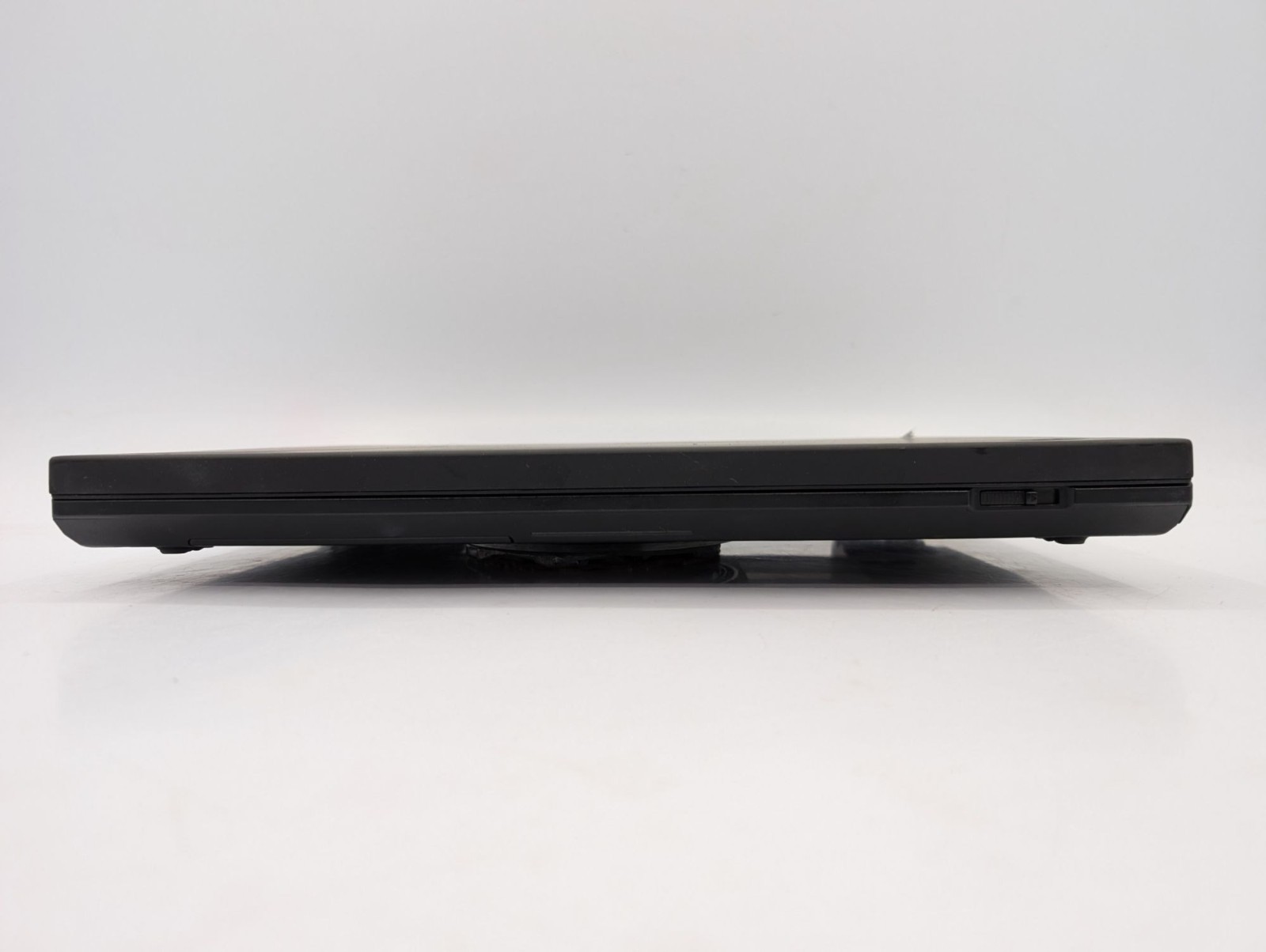 Lenovo ThinkPad T520 15.6″ Laptop i7-2630QM 4GB RAM Boots to BIOS For Parts