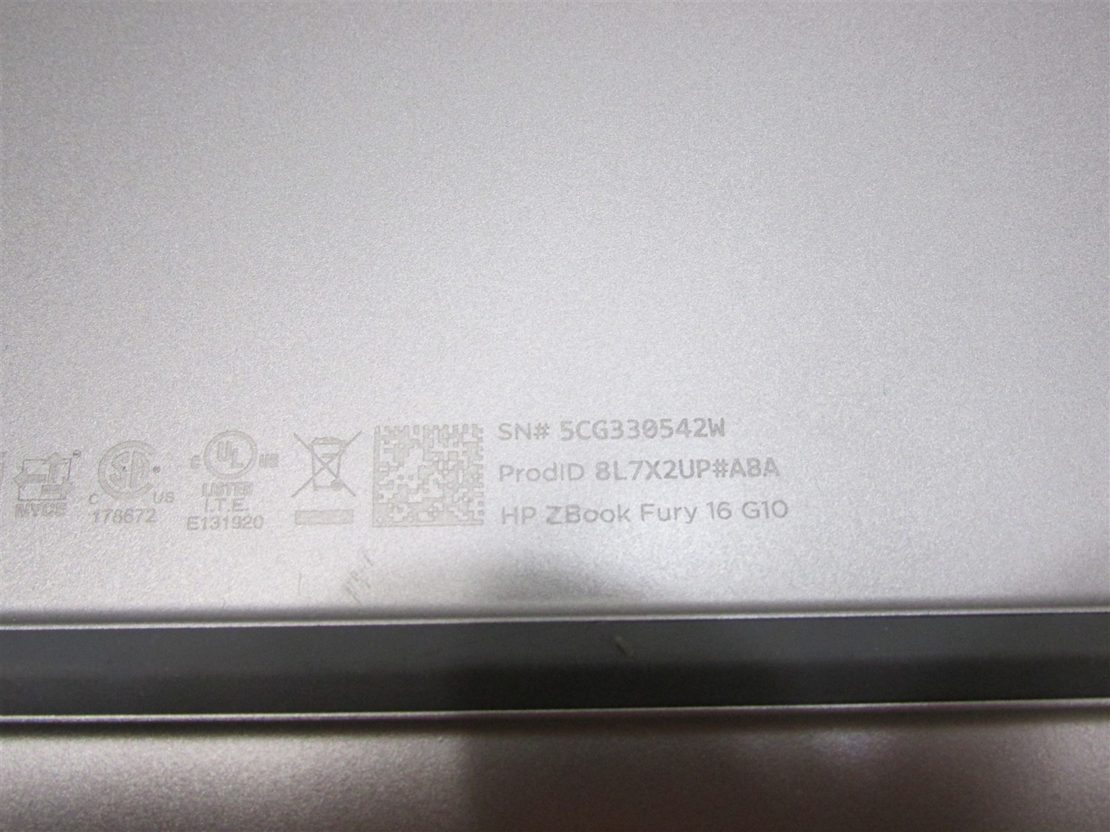 HP ZBook Fury 16 G10 i9-13950HX 2.2GHz 64GB 512GB NVME 15.6″ Win 11 Pro SCUFFS
