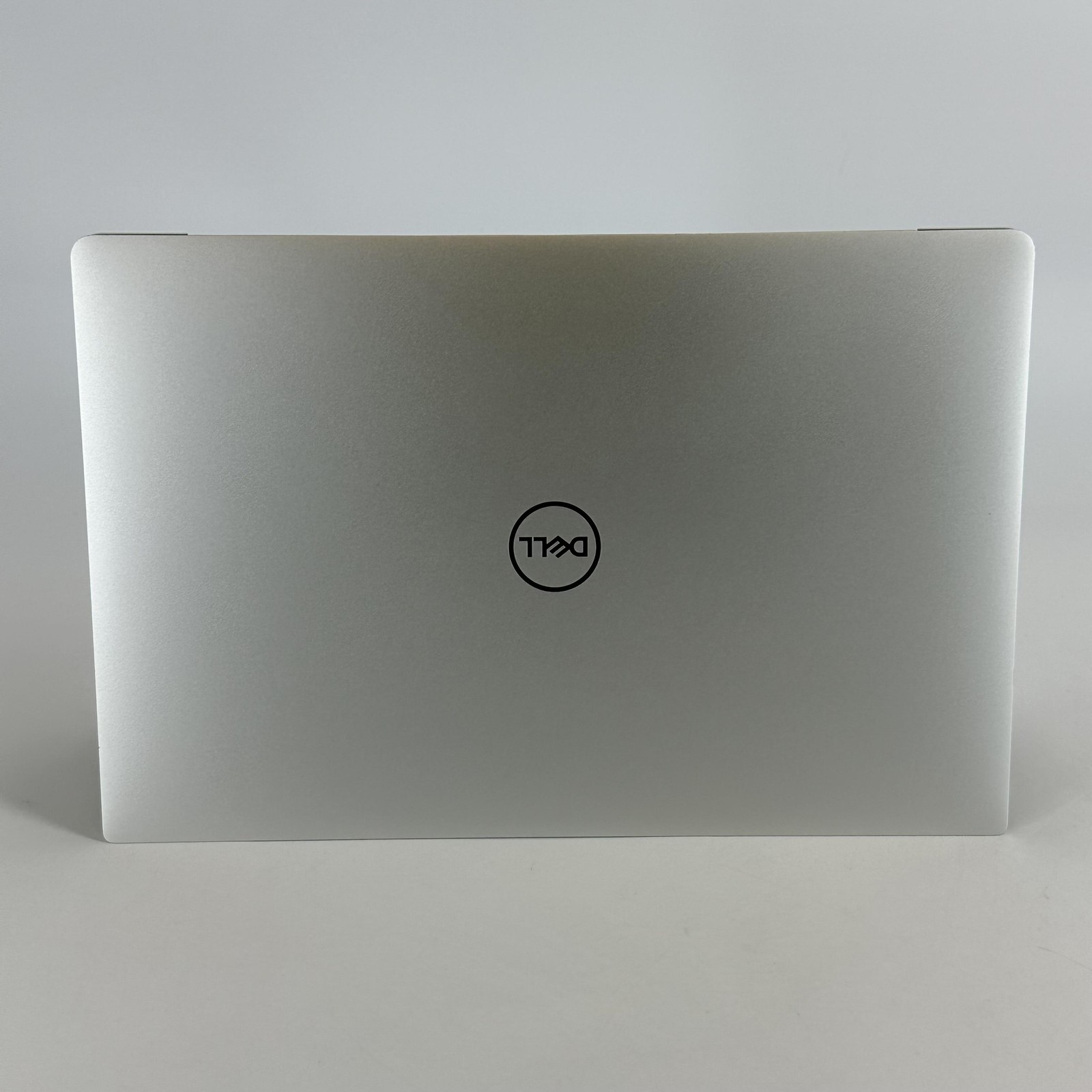 Dell XPS 13 7390 Silver FHD i7-10510U 1.80GHz 8GB RAM 256GB SSD Very Good