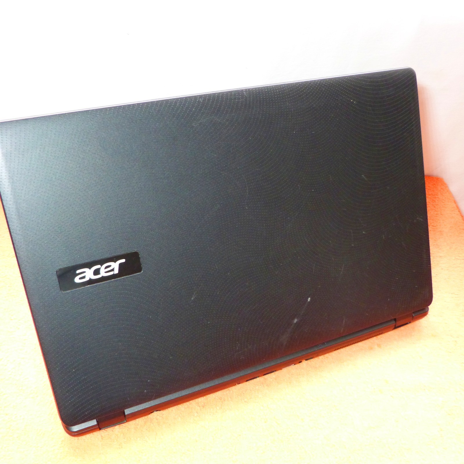 FAULTY Acer ES1 531 UltraBook 15 inch l SSD l 8 GB RAM HOBBYIST