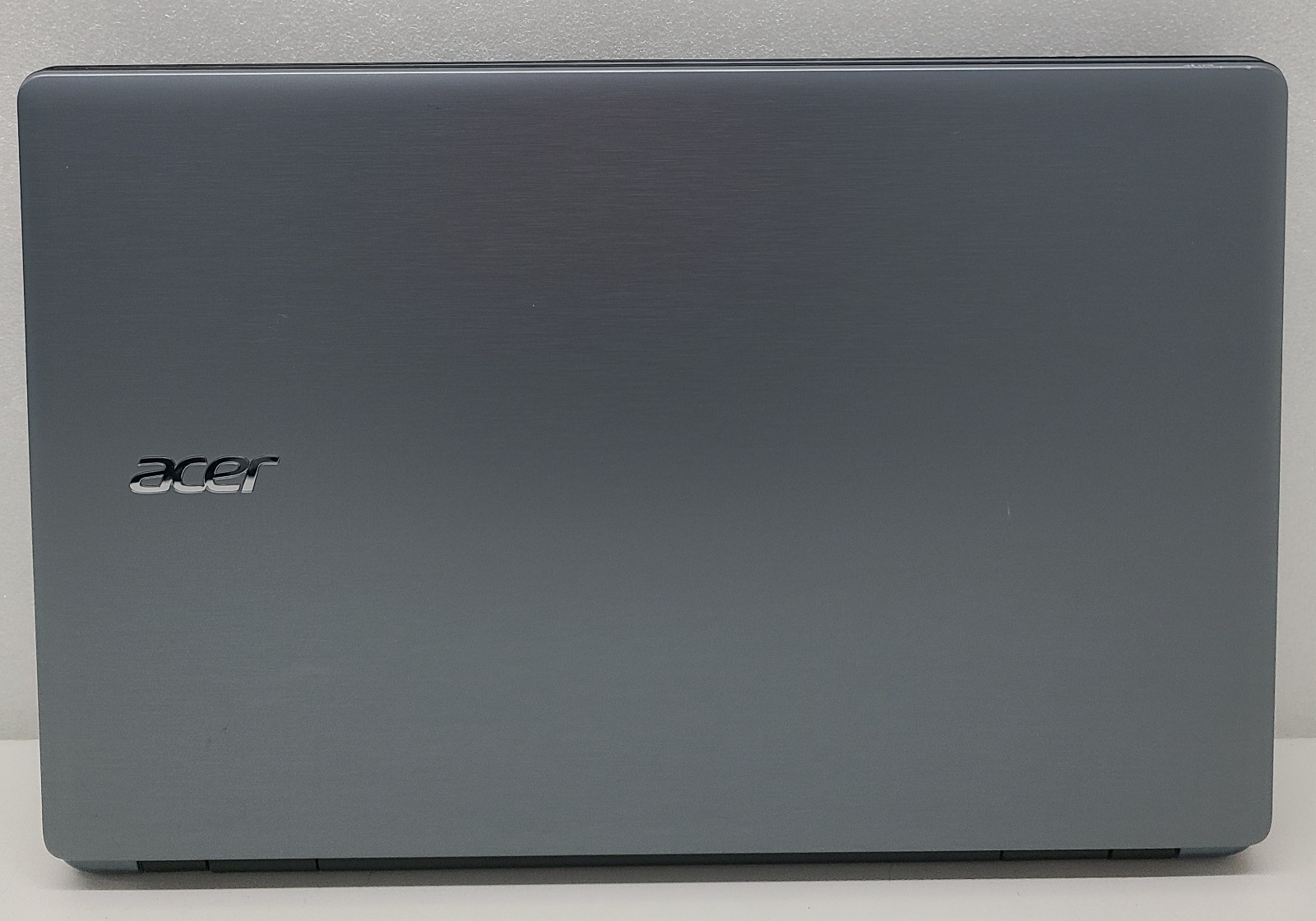 Acer Aspire E5-571-35LV Laptop Intel i3-4030U 4GB Ram 256GB SSD NO OS (FL)