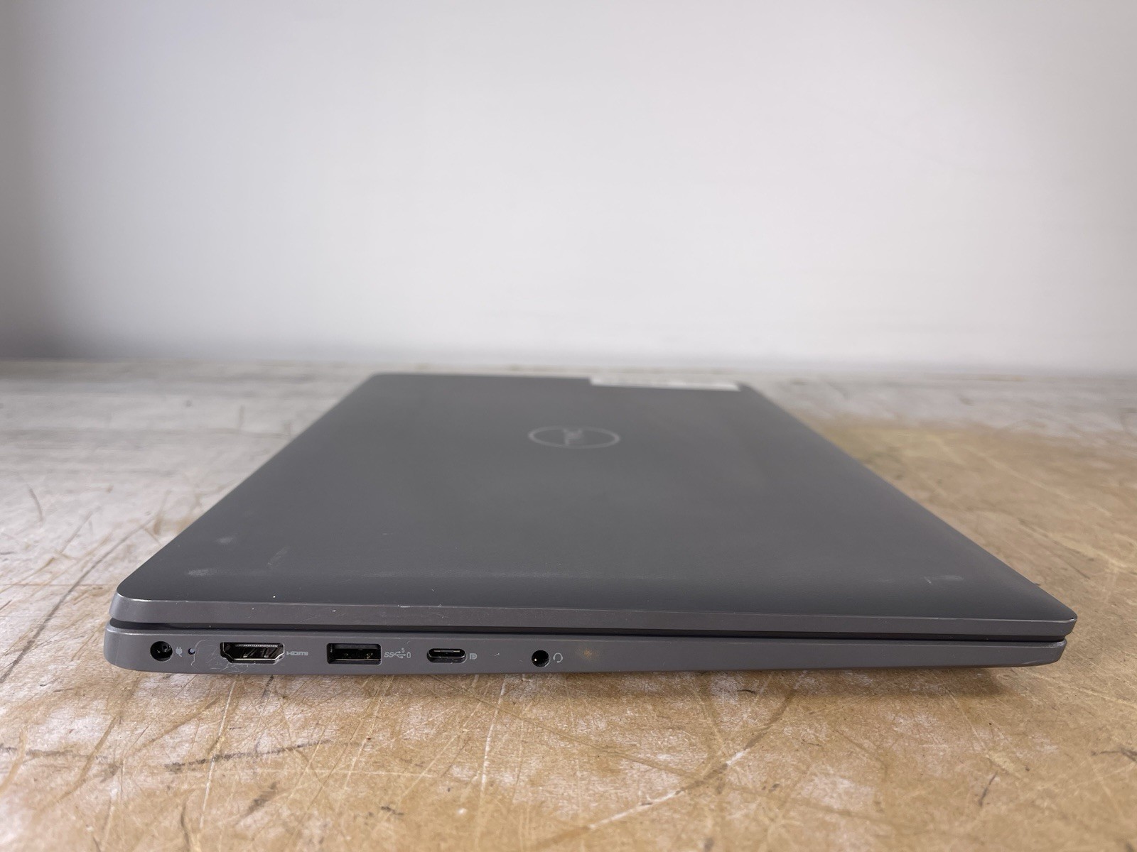 DELL LATITUDE 3550 i7-1355U @ 1.20GHz, NO RAM/NO HDD/OS – (FOR PARTS)