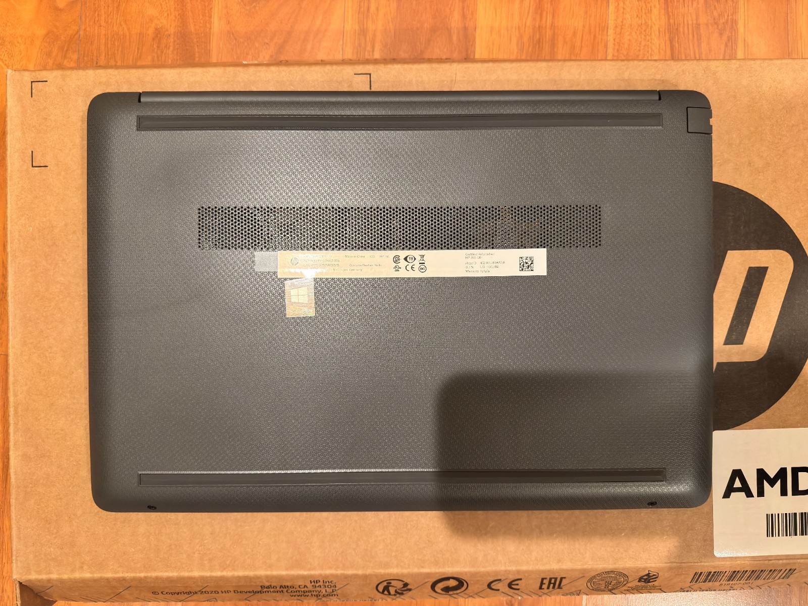 HP 250 G8 15.6” Laptop i3-1005G1 8GB 256GB SSD Windows 10 Pro 38J93UT