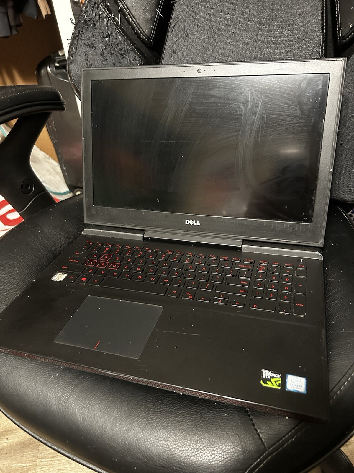 Dell Inspiron 15 7000 Gaming i5-7300HQ 8GB 256NVMe GeForce GTX 1050Ti