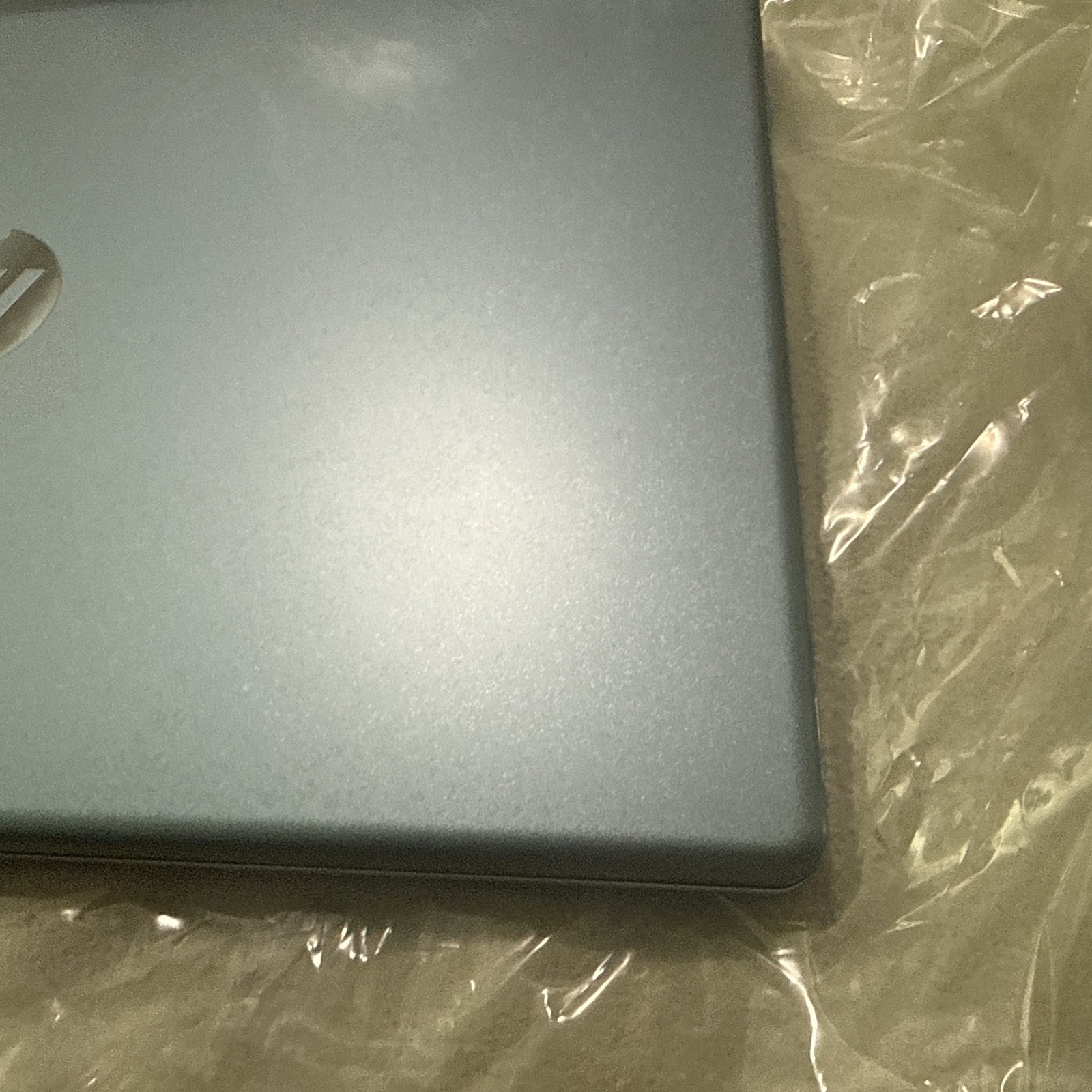 HP 14″ HD Laptop AMD Athlon 7120U 4GB RAM LPDDR5 128GB SSD New 14-em0002wm Blue