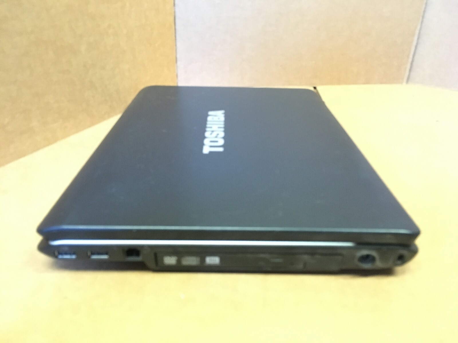 TOSHIBA SATELLITE A215 AMD ATHLON 64 X2 1.90GHz 2GB RAM 320GB HDD XP PRO ATI