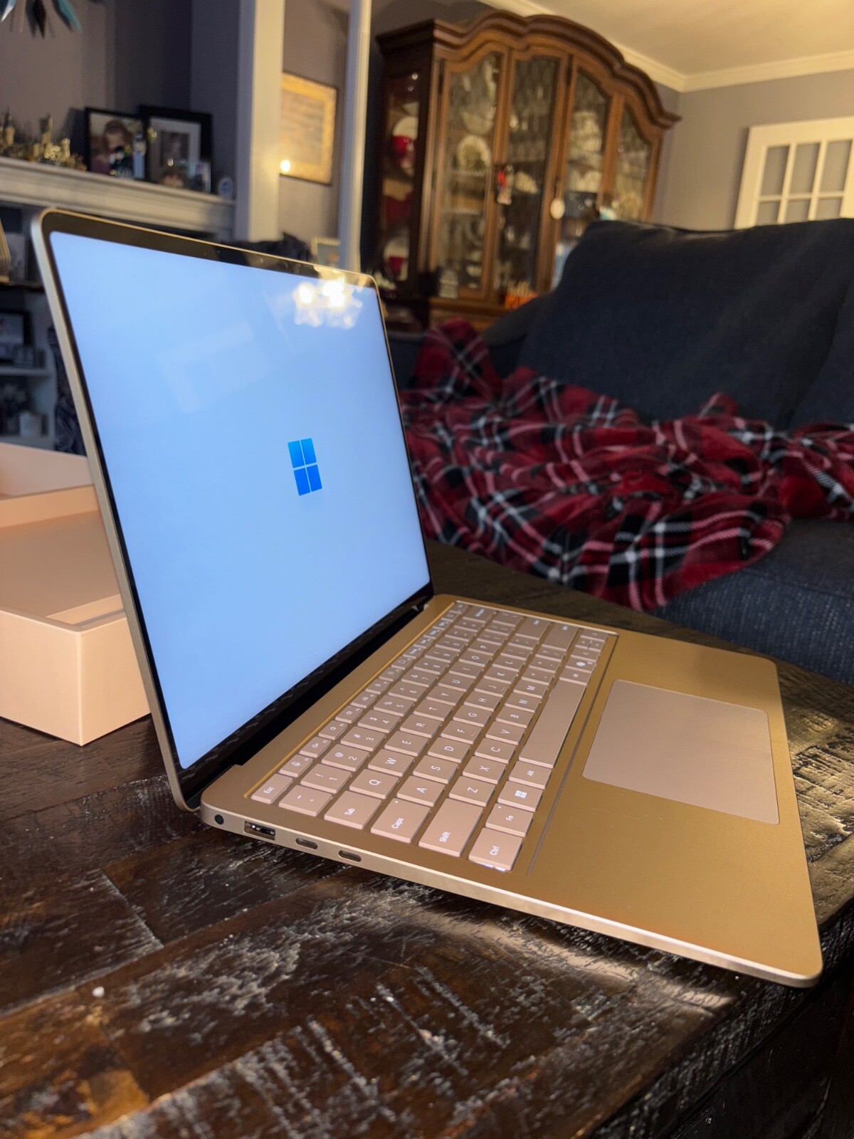 Microsoft Surface Laptop 13.8” 7th Edition (Rose Gold)