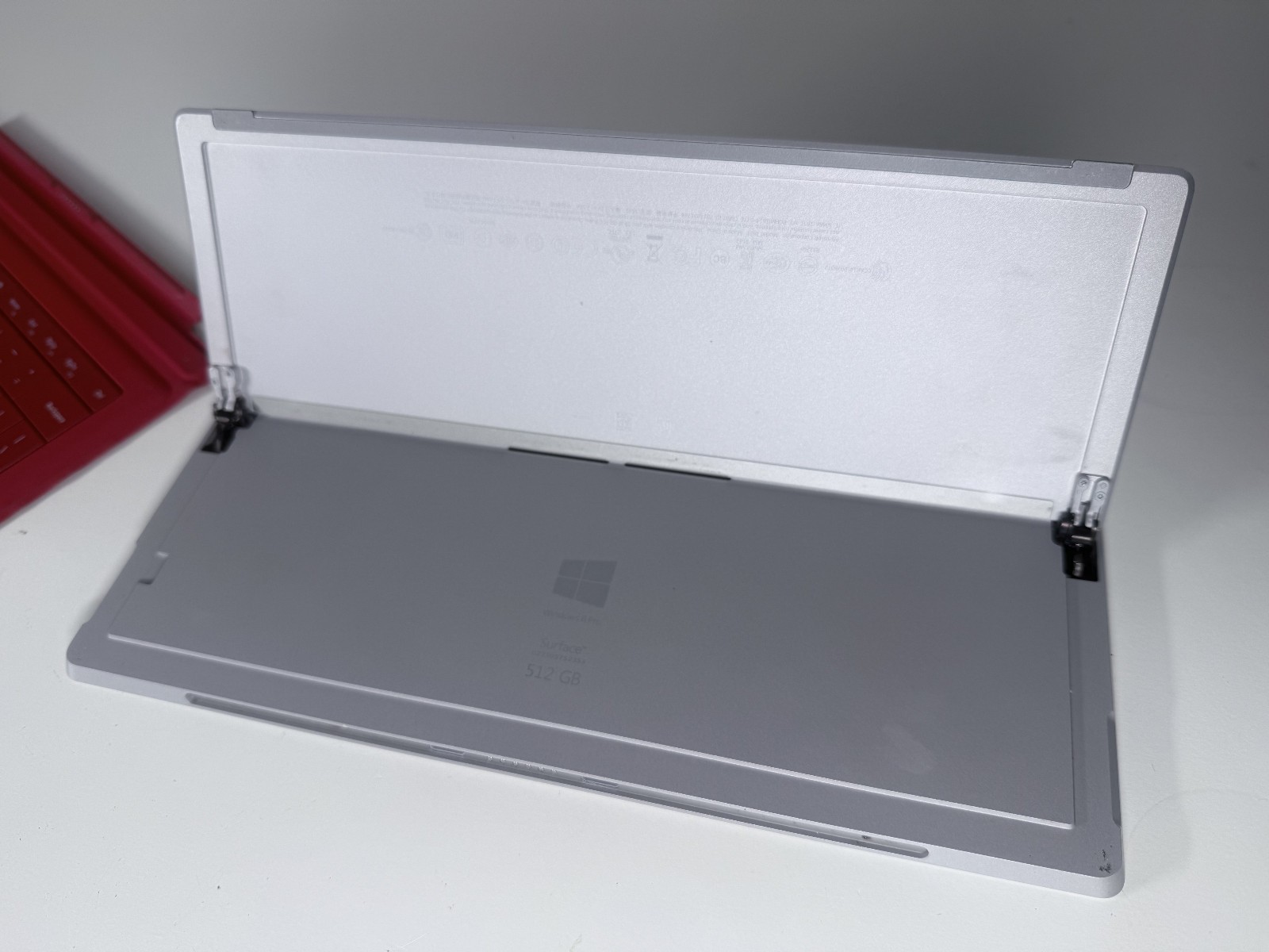 Microsoft Surface Pro 3 i7-4650U CPU @ 1.70GHz 8 GB RAM 512 GB Win 10 Pro