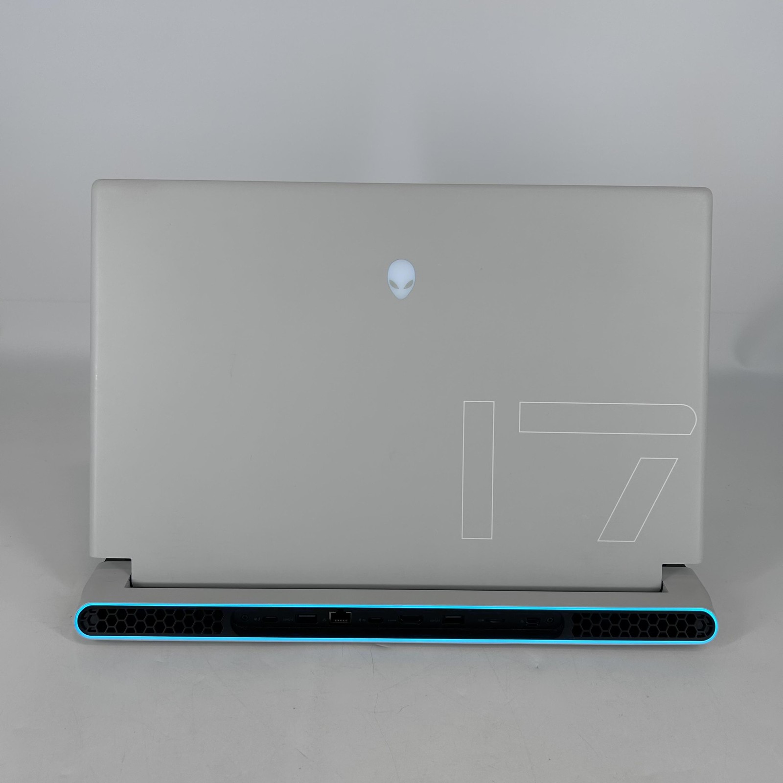 Dell Alienware X17 R1 120Hz 4K i9-11980HK 2.60GHz 64GB 1TB RTX 3080 BENT FRAME