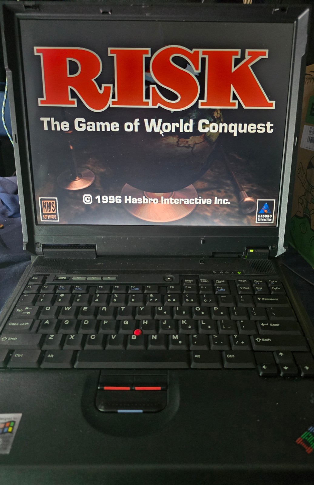 ThinkPad A22m Windows 98 w/recovery disc,Game controller,512 ram,60gb hard drive