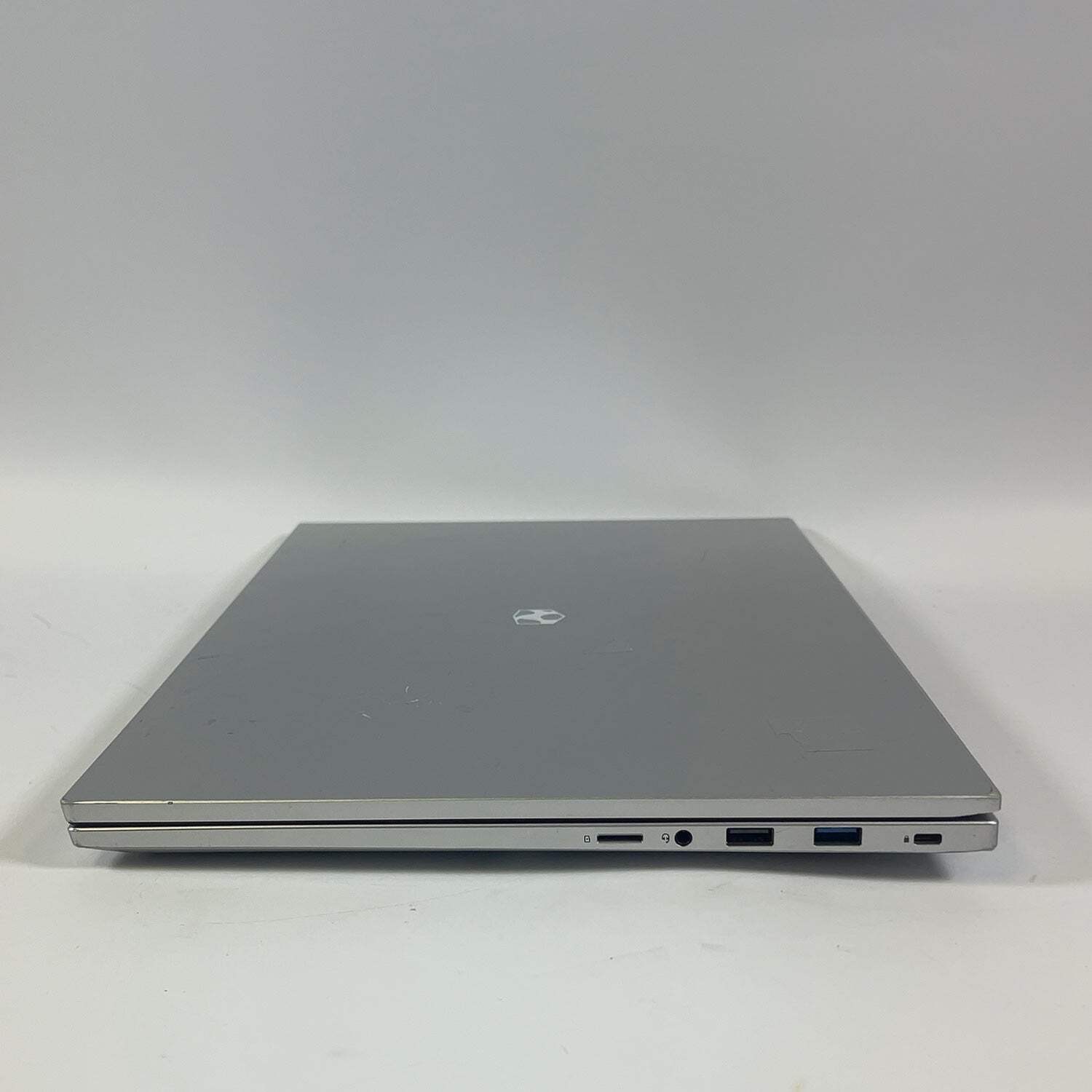 Gateway Laptop GWNR5L1746 17.3″ Ryzen 5 5500U 2.1GHz 8GB RAM 256GB SSD