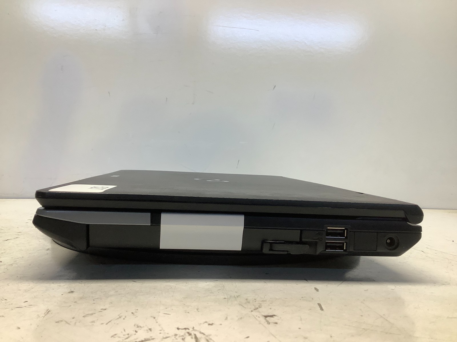 Fujitsu LifeBook E752 Intel i5-3340M 2.7GHz 8 GB NO HDD
