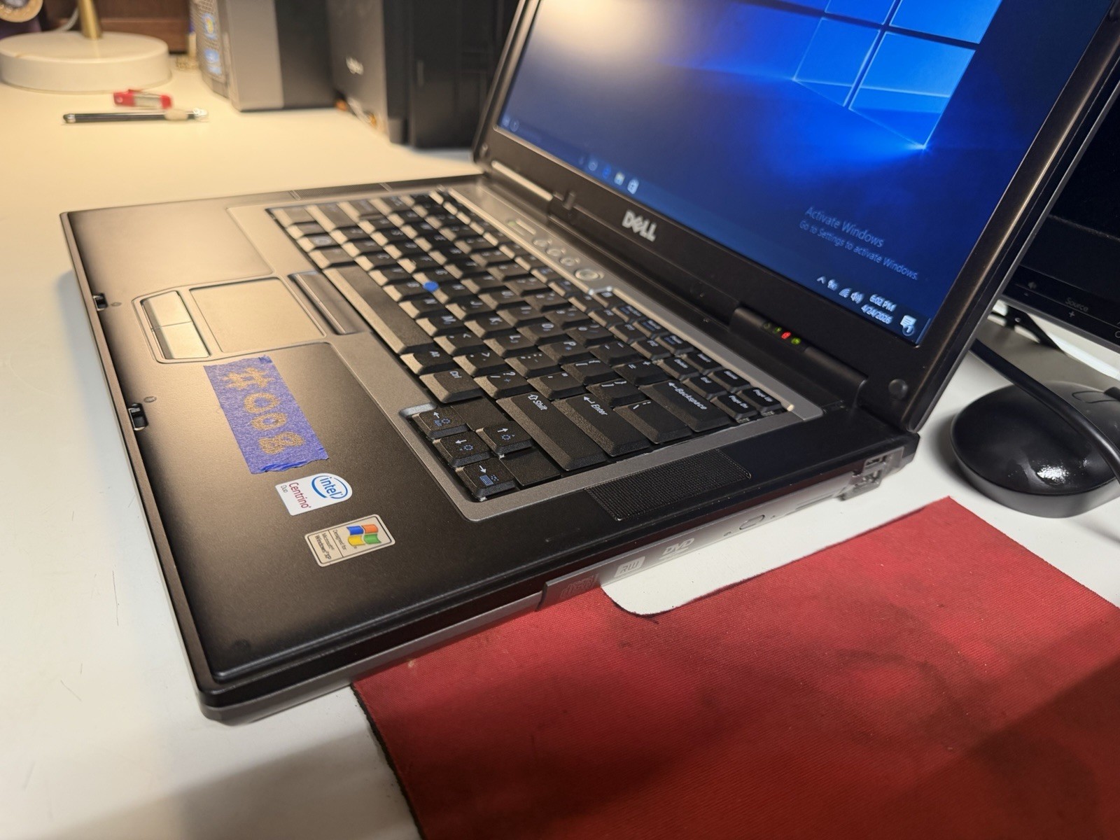 Dell D830 15.4”, Win10pro64, Intel CenDuo 1.80 40 GB 1.513 Gb Ram DVDRW #040