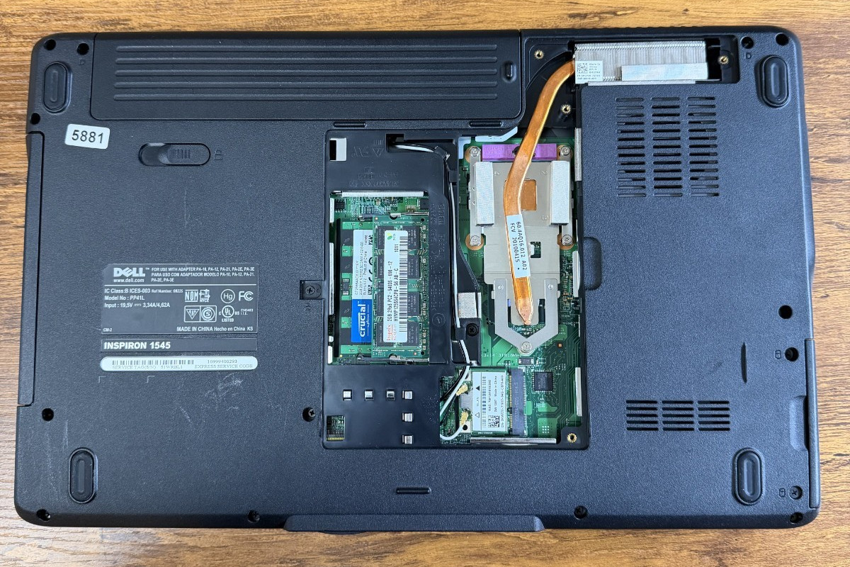 Dell Inspiron 1545 Pentium(R) Dual-Core CPU T4500 4 GB RAM 500 GB HDD 15.6″