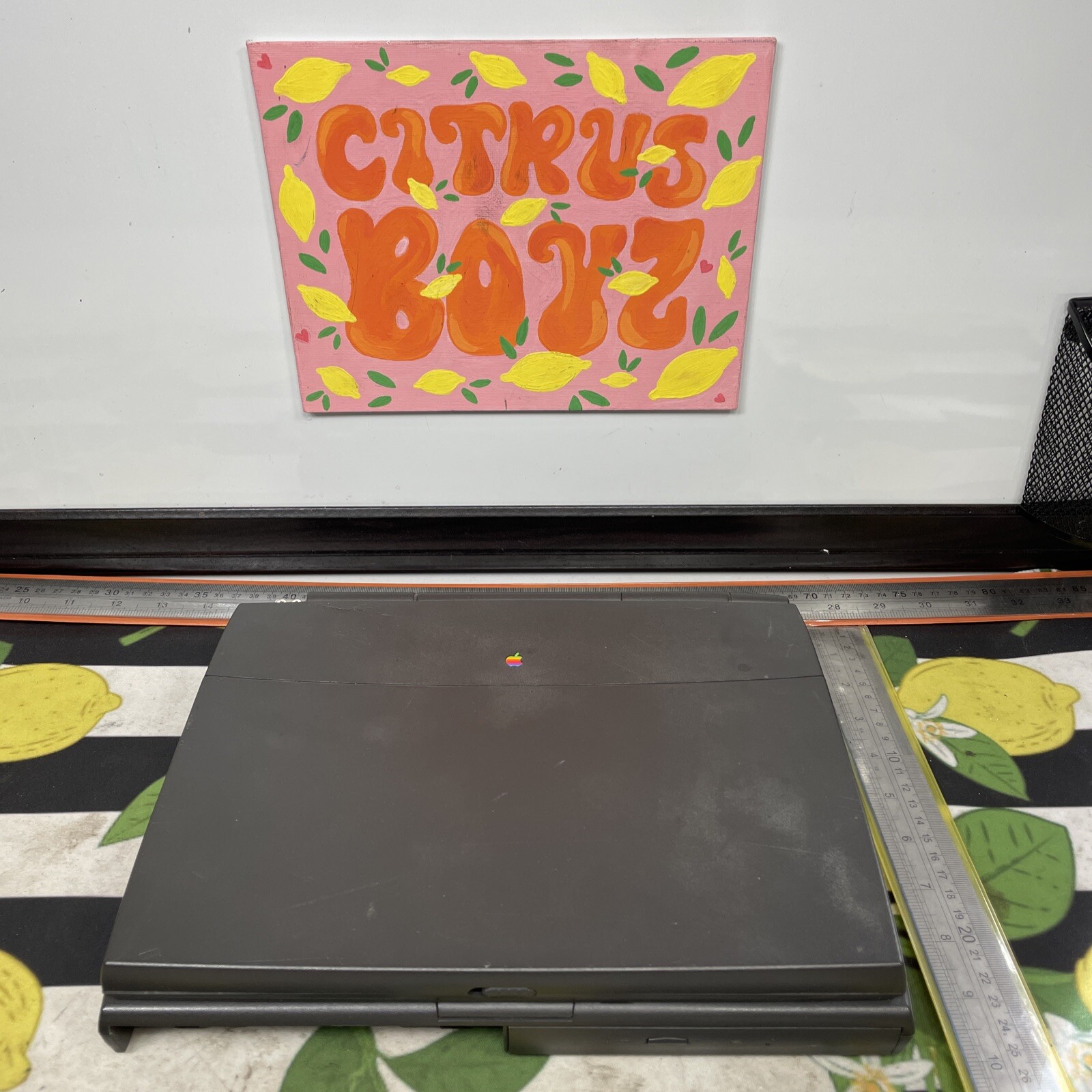 VINTAGE RARE APPLE MACINTOSH POWERBOOK 1400 SERIES FOR PARTS