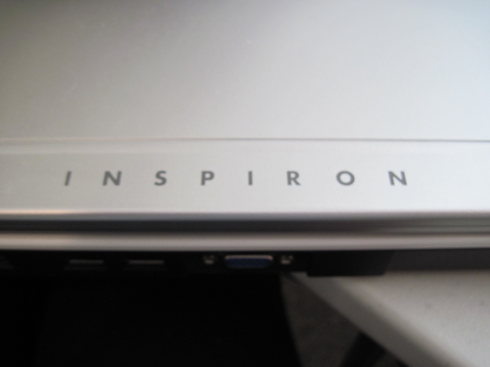 Dell Inspiron 1501 Laptop – Vintage 15.4″, 4GB RAM, 240GB HDD, Windows XP