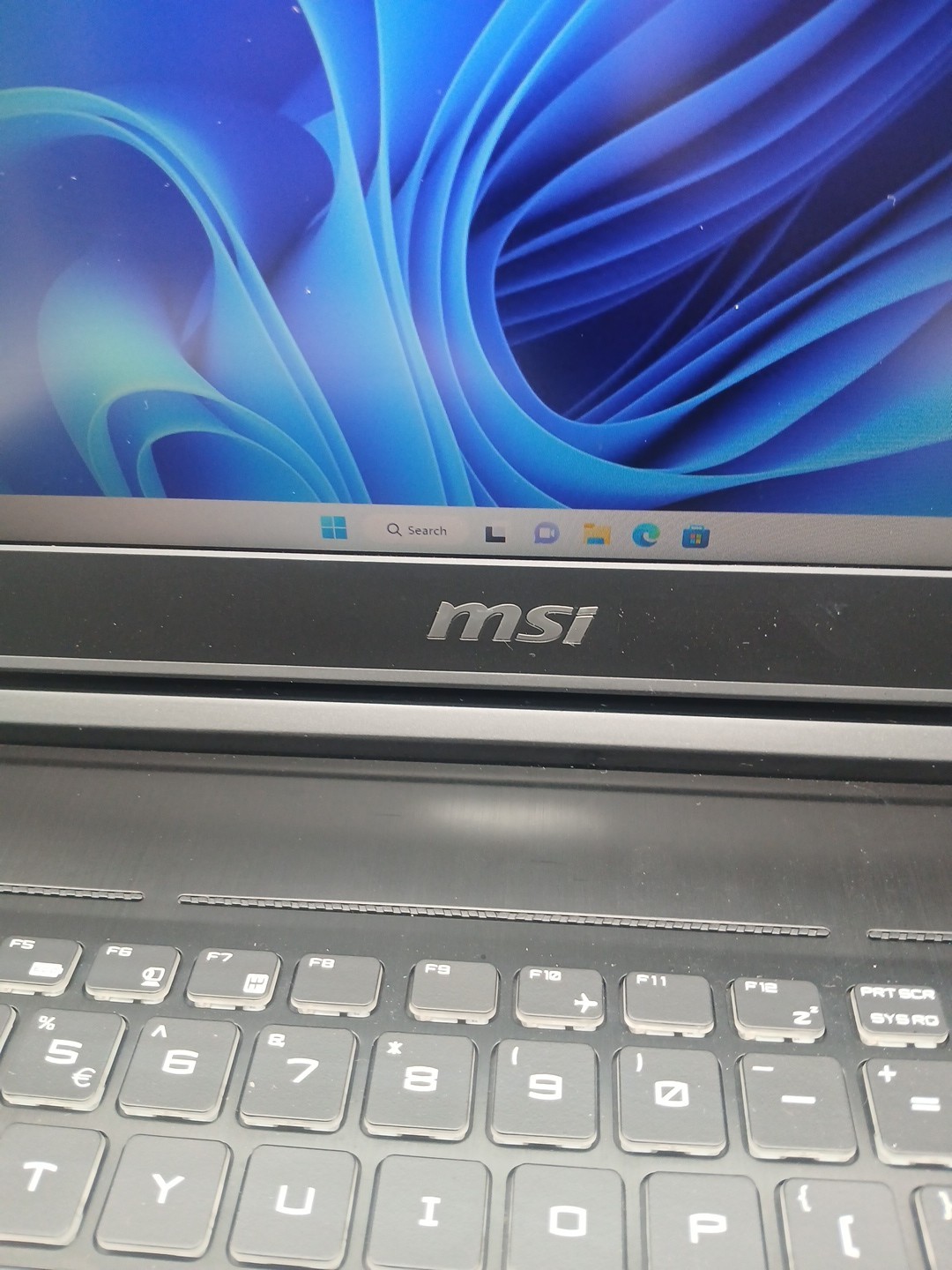 MSI Titan Pro GT73VR 6RF 17.3″ i7-6820HK 64GB RAM GTX 1070 2TB SSD Win 11 Pro