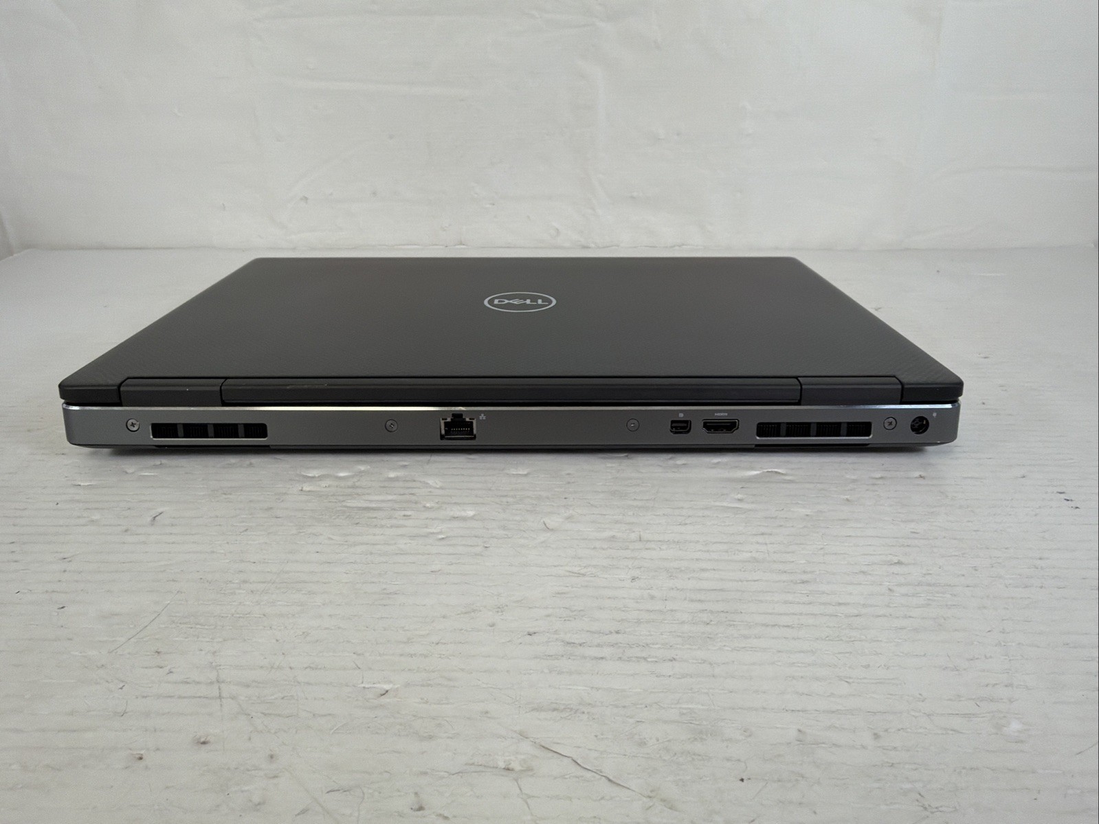 Dell Precision 7530 Intel i7-8850H 8GB NO SSD/OS Quadro P2000 15.6″ Excel Batt