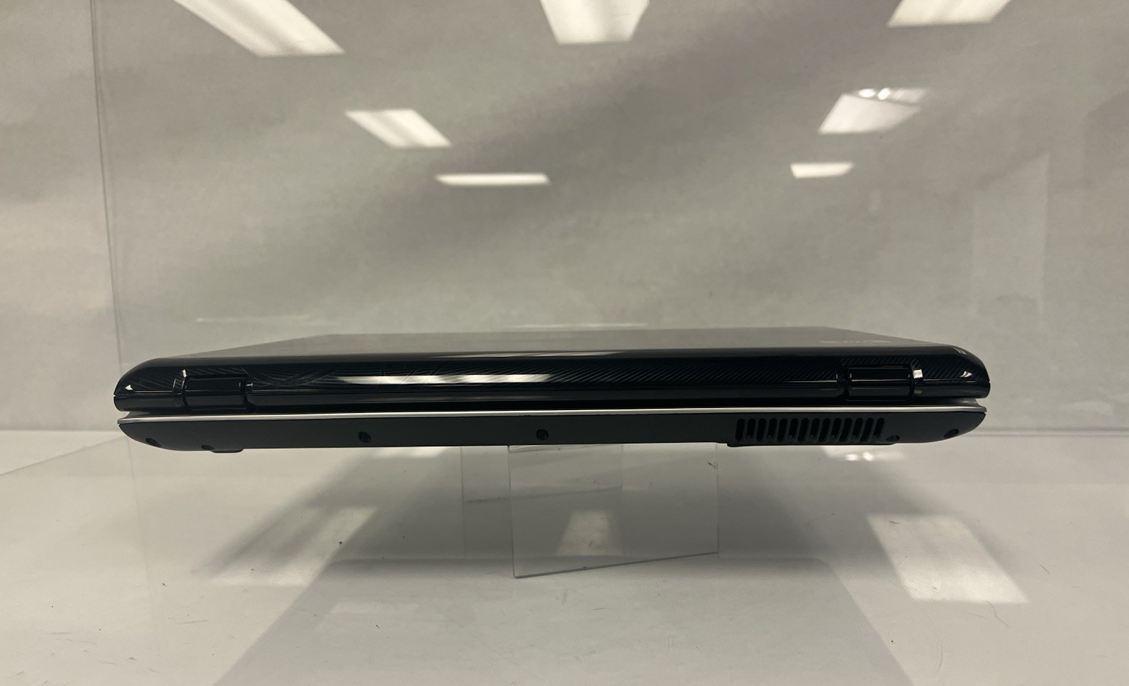 HP Pavilion DV6700 AMD Turion 64 X2 Mobile Technology TL-60 3GB RAM No HDD