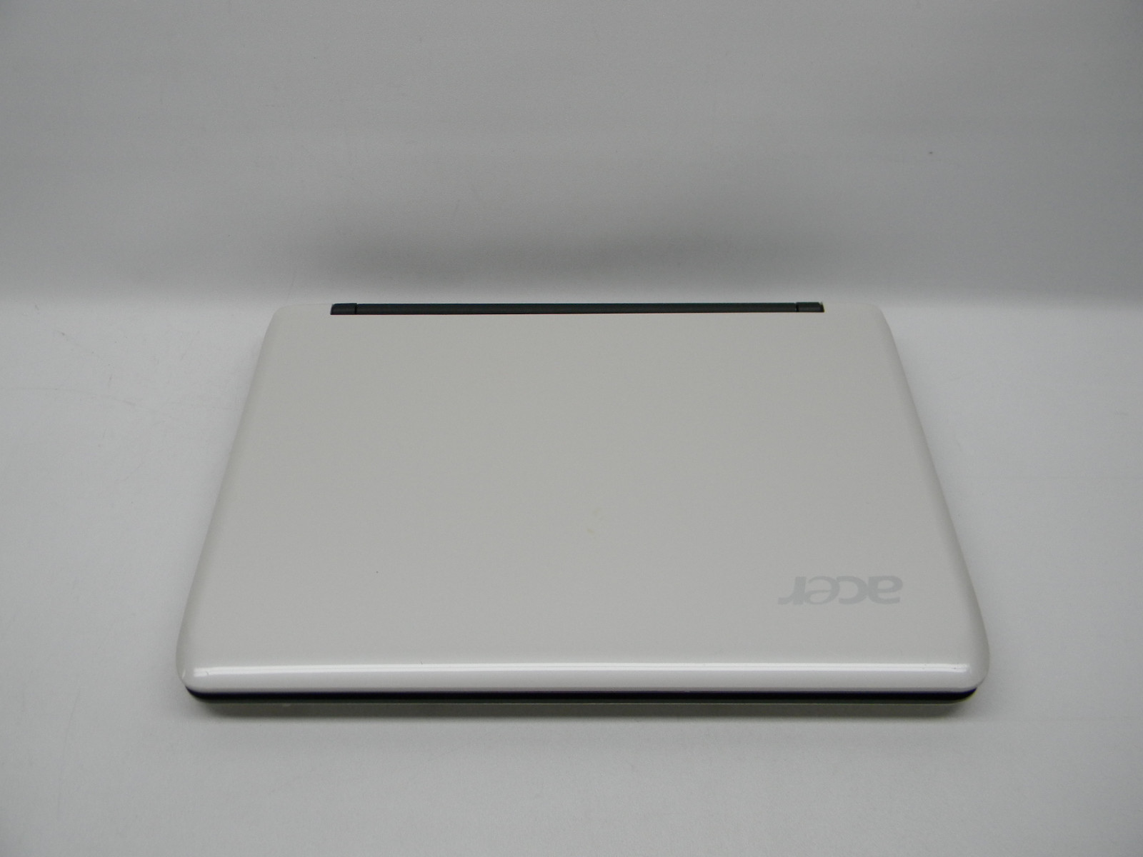 Acer Aspire One ZA3 White Laptop *Brand New Screen* 1.33GHz Intel 80GB HD #284
