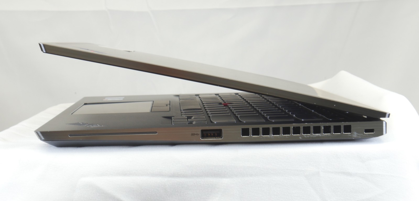 LenovoThinkPad T14s Gen 2i i5-1135G7 2.40GHz 16GB RAM 512GB NVMe WIN11H NO AC