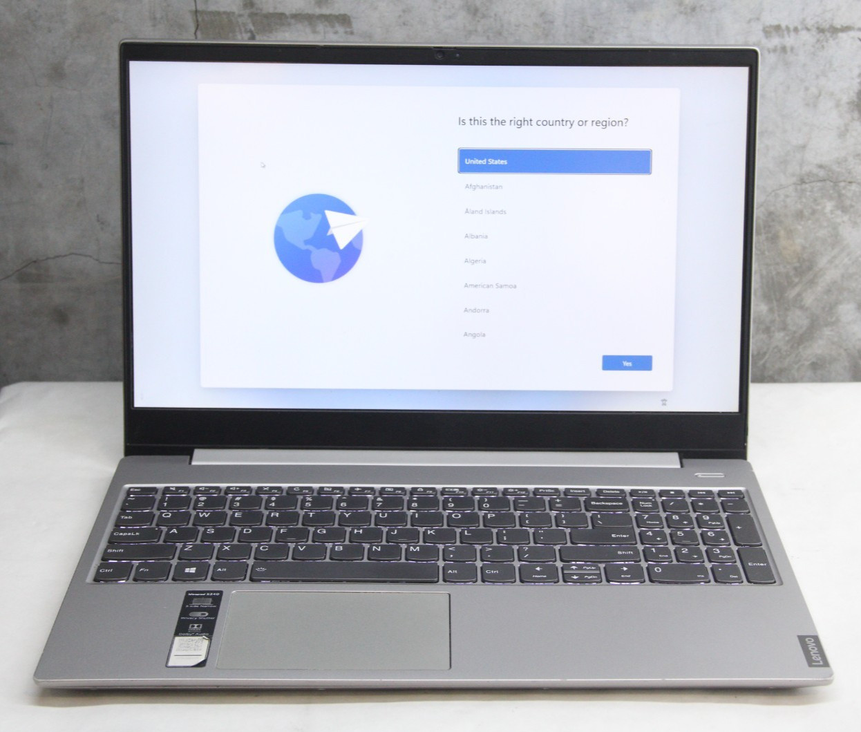 Lenovo IdeaPad 340-15IIL | i5-1035G1, 8GB Ram, 256GB NVMe, Win11P /Grade C-Read