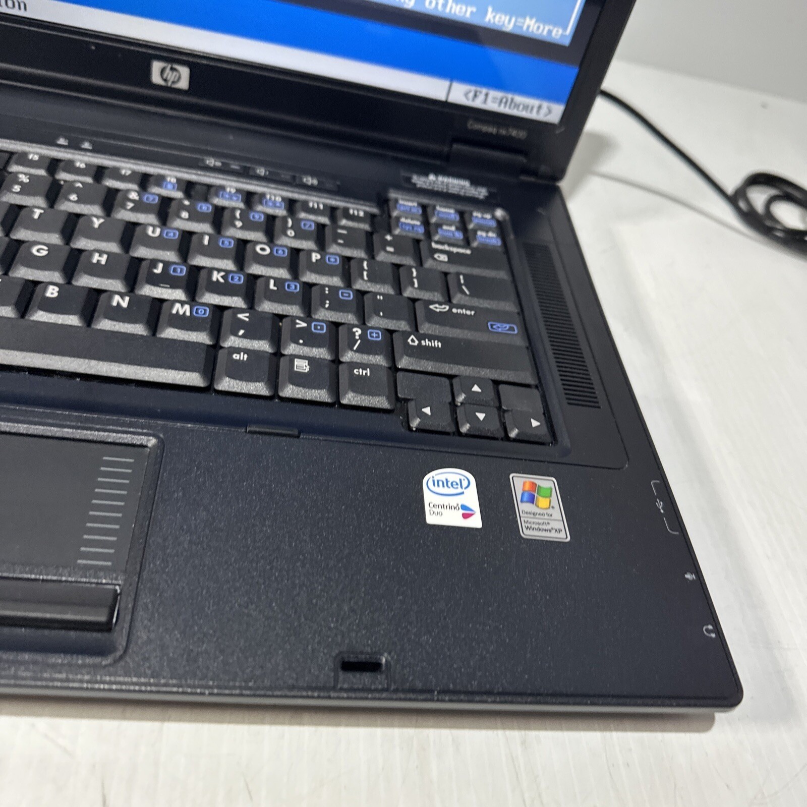 Hp Compaq NX7400 15″ Laptop Intel Core 2 Duo T5500 1gb Ram No Drives Boots Bios
