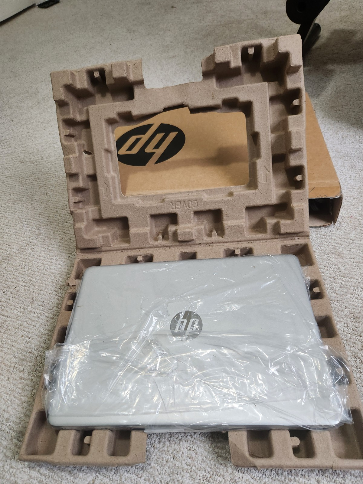 NEVER USED HP LAPTOP