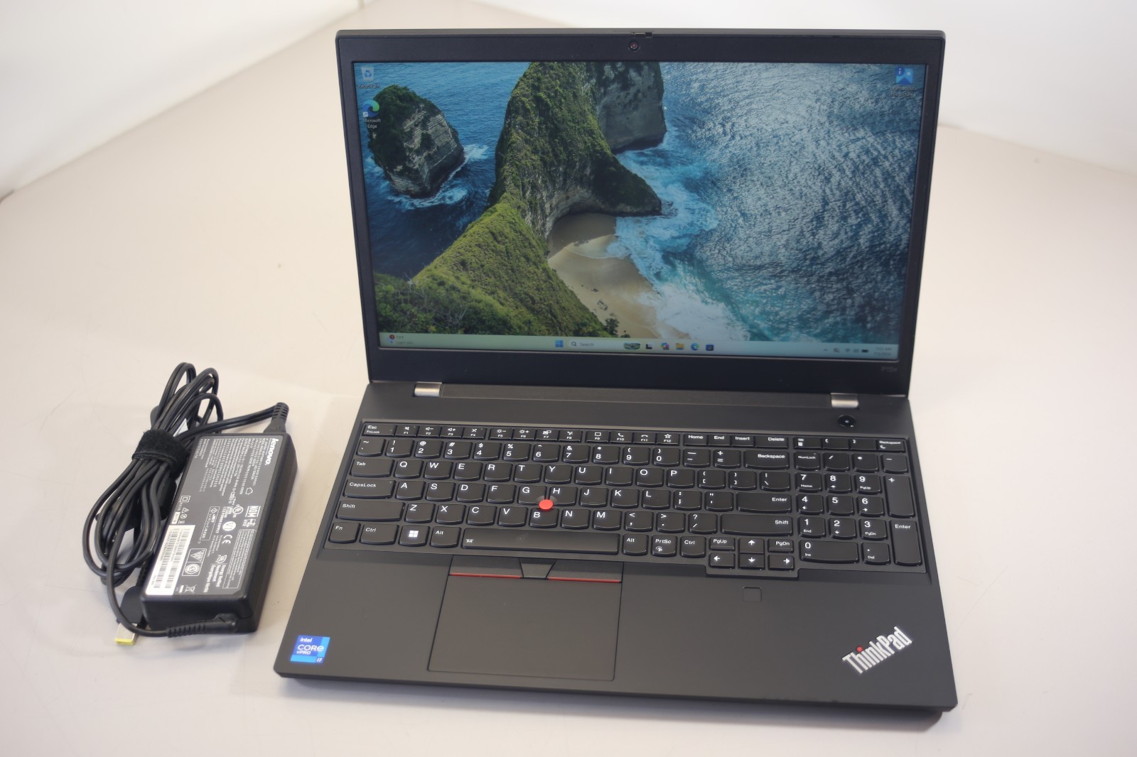 Lenovo ThinkPad P15v Gen 2 Intel i7-11850H 2.5Ghz 16GB DDR4 256GB NVMe A2000