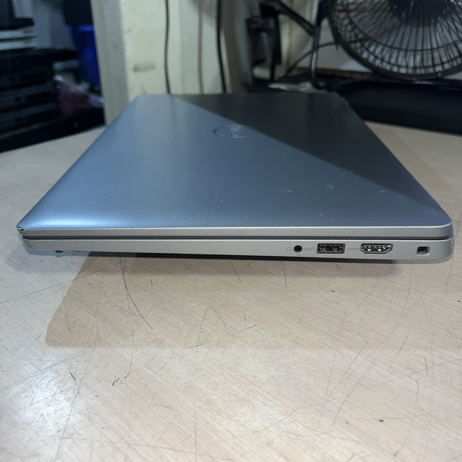 DELL LATITUDE 5450 INTEL CORE ULTRA 5 135U 8GB RAM NO HD