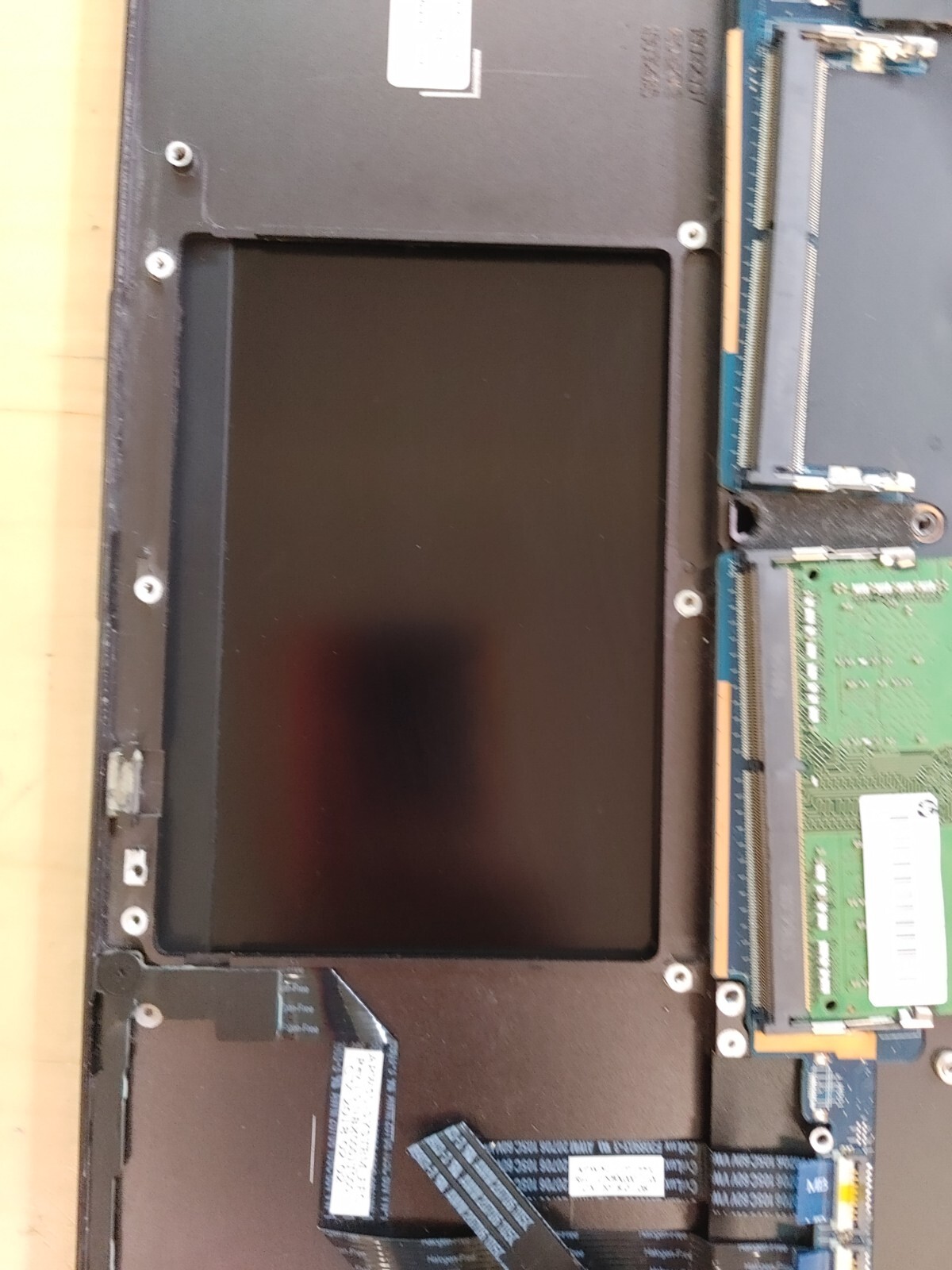 HP ZBook Studio G3 Core i7-6820HQ@ 2.70GHz, 4GB RAM,NO SSD FOR PARTS ONLY.