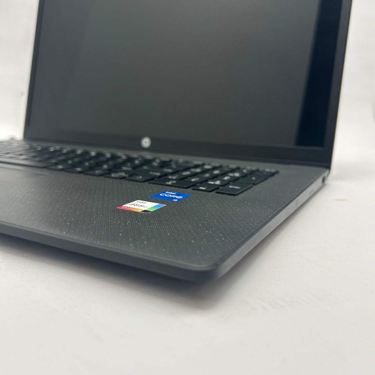 HP Laptop 17T-CN300 18″ i5-1344u 1.3GHz 12GB RAM 256GB SSD