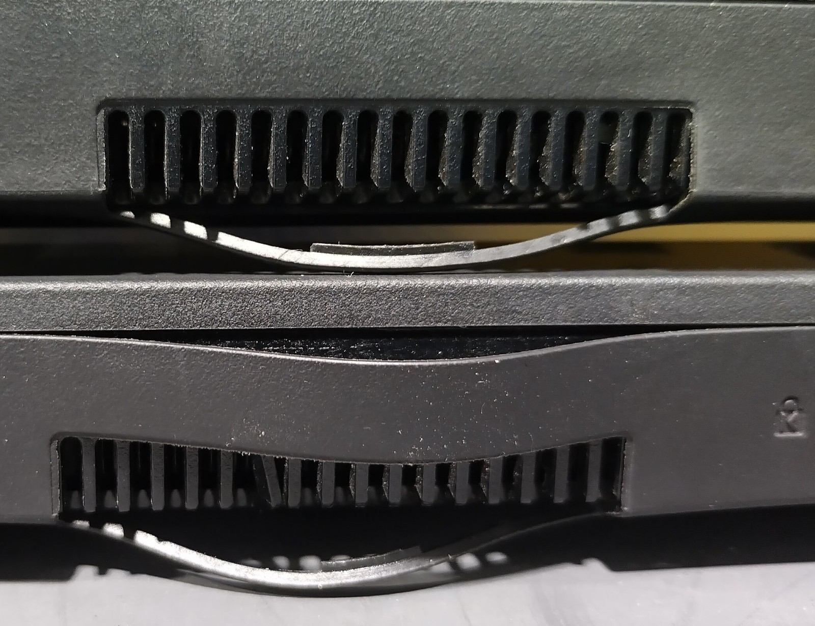 Dell Latitude 7220 Rugged Extreme Tablet i7-8665U 16GB RAM 512GB NVMe No OS