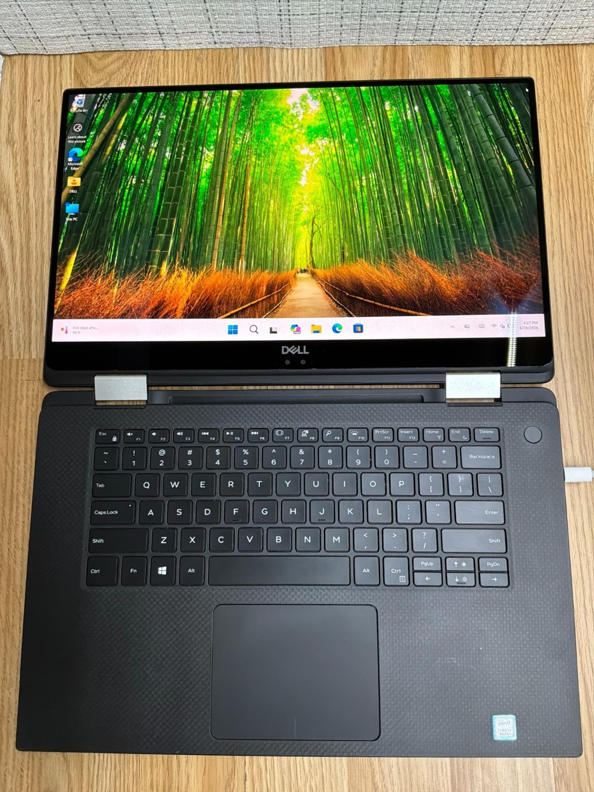 Dell XPS 15 9575 2-in-1 i7-8705G 16GB 256GB SSD 4GB Radeon Vega Touch Laptop