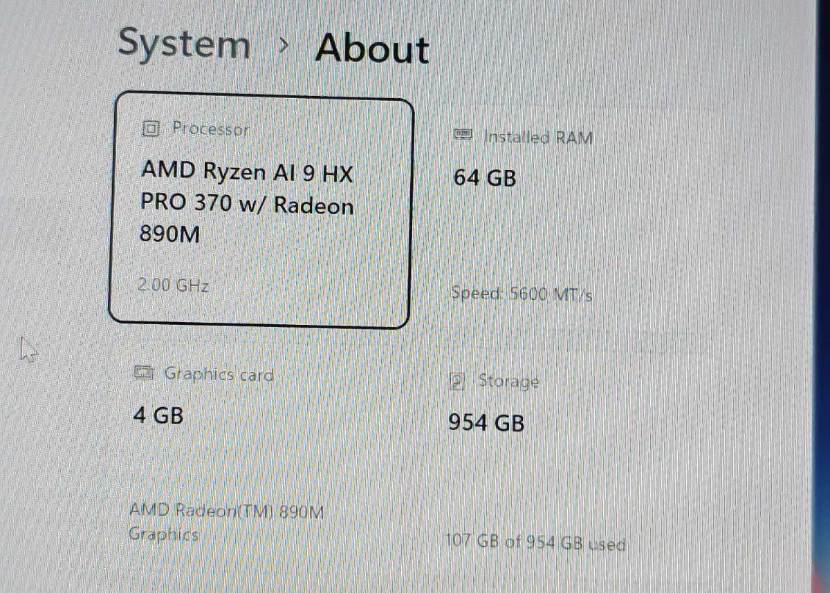 LENOVO THINKPAD P14S GEN 6,1TB SSD,64GB RAM, RYZEN AI PRO 9 HX, RADEON 890M