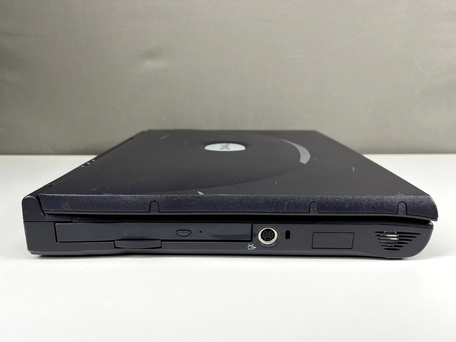 Dell Inspiron 8100 PP01X – 40GB HDD – Powers On No Display Shuts Off For Parts
