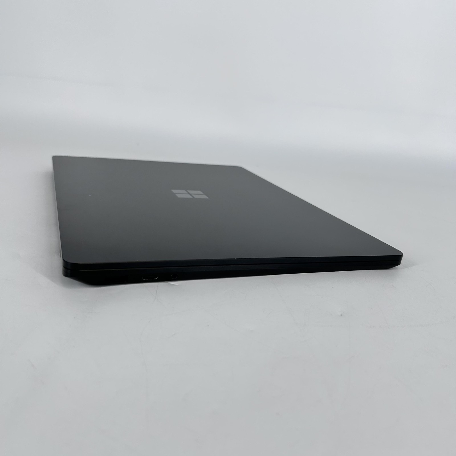 Microsoft Surface Laptop 5 13.5 2K TOUCH 2.5GHz i5-1235U 8GB 512GB SSD -GOOD