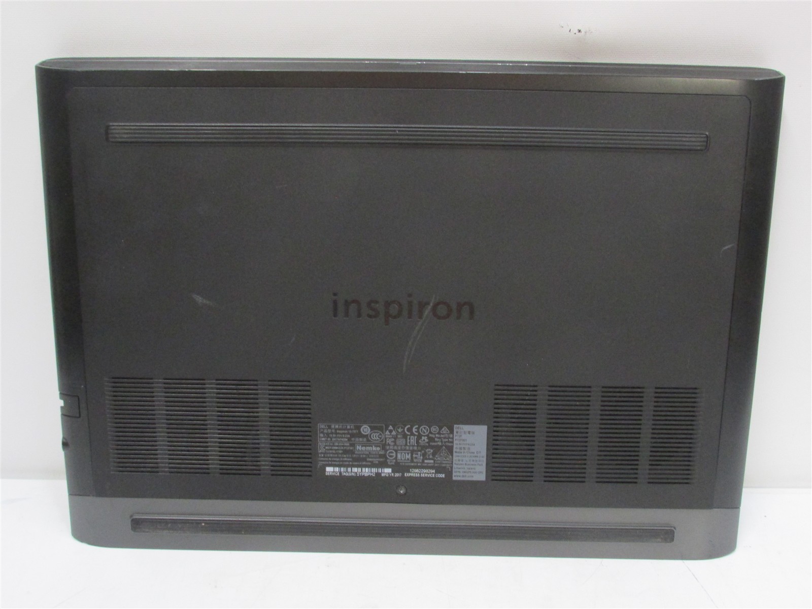 Dell Inspiron 7577 i7-7700HQ 2.8GHz 16GB RAM 256GB m.2 15.6″ Win10 Home COSM DMG