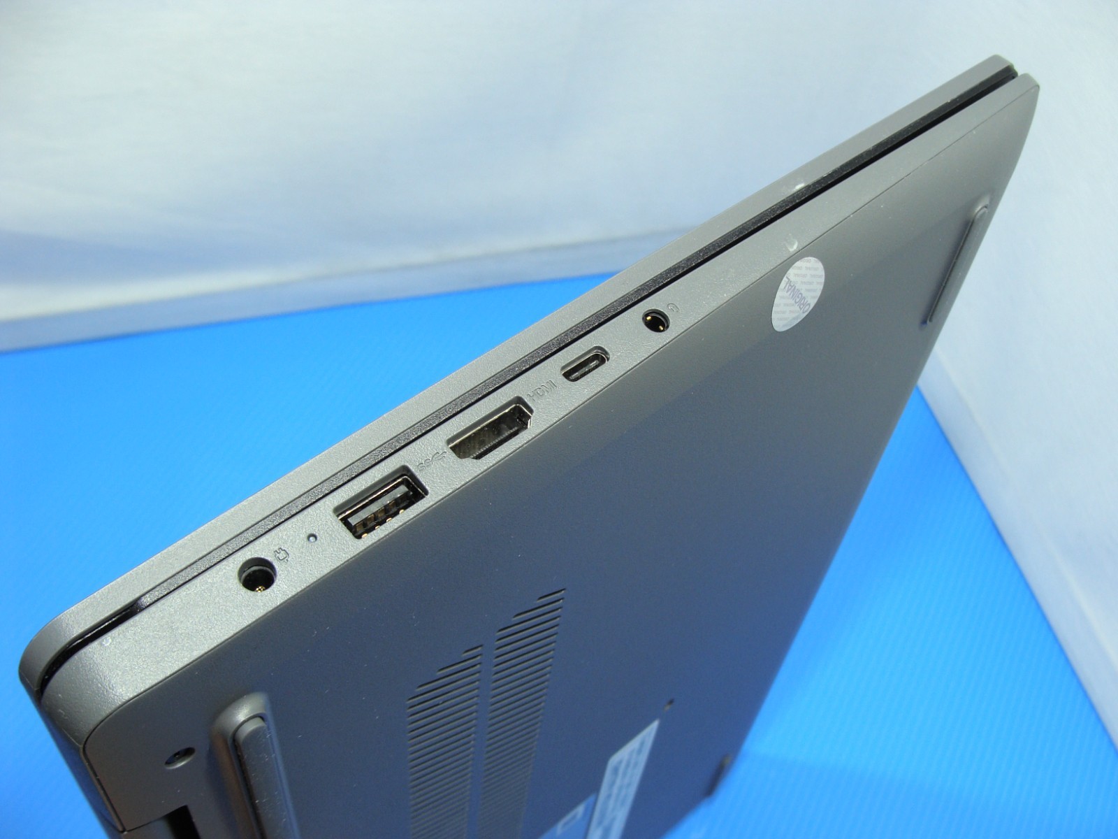 Lenovo IdeaPad Slim 3 15IAN8 15.6”FHD i3-N305 1.8GHz 8GB 128GB HDD WRTY27 100%B