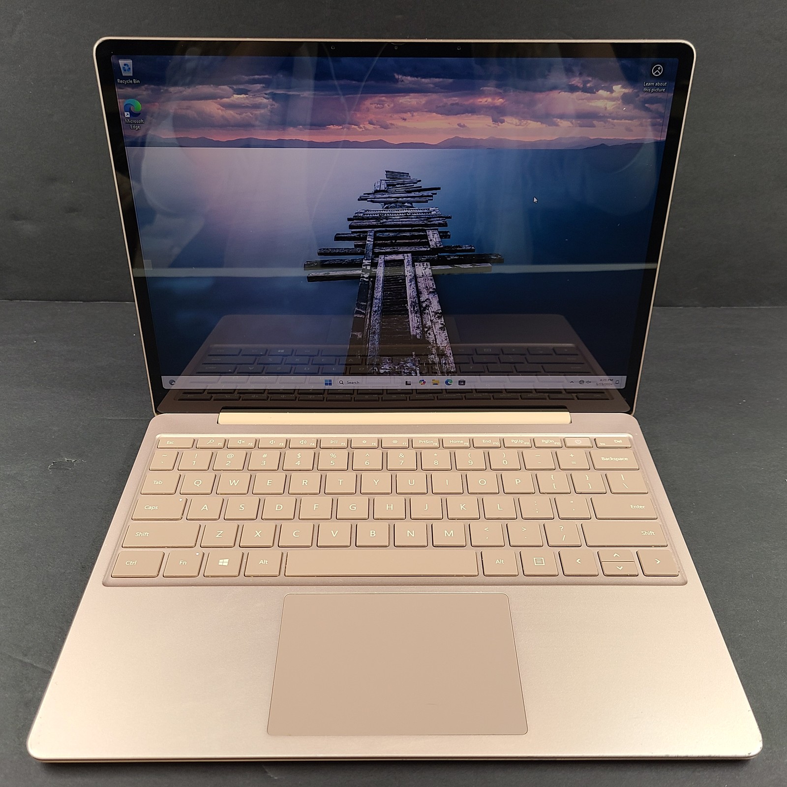 Surface Laptop Go 1943 – 12.4″ – i5-1035G1 CPU @ 1.00 GHz – 128GB SSD – 8GB RAM