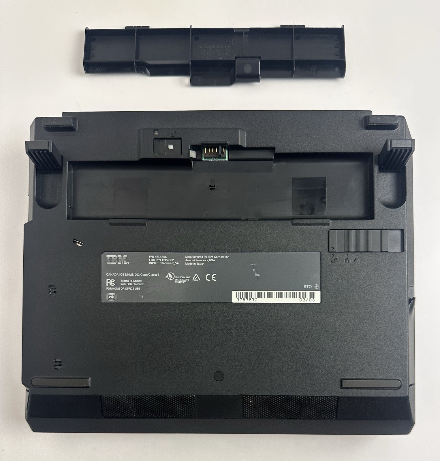 IBM ThinkPad X31 Laptop W/ Power Adapter & Cables ( For Parts ) No Return